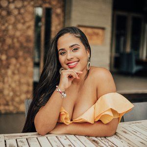 Meet your Posher, Luisa